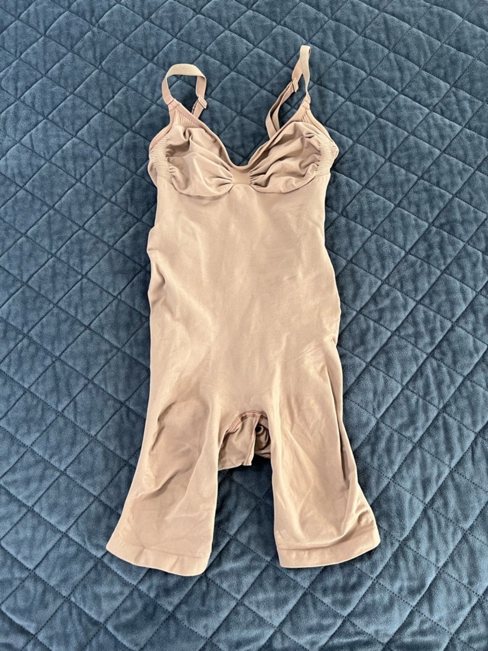 Skims Sculpting Medium Bodysuit Mid Thigh Open Gusset Tan Beige Nude Short X